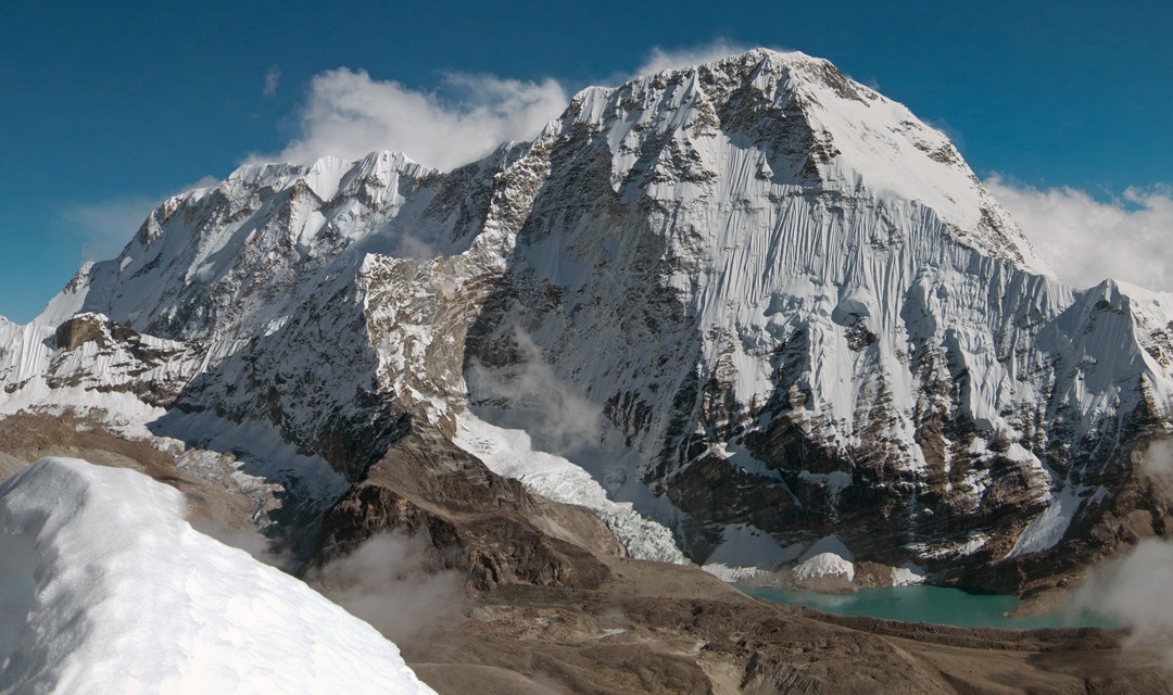 Dramatický výstup českých horolezců na Chamlang. Vichr, padající kamení a led