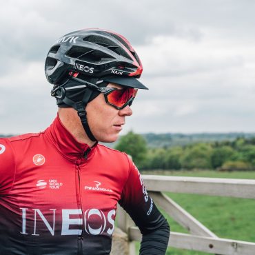 Katastrofa. Tour de France ztrácí favorita. Froome si zlomil nohu, loket a žebra