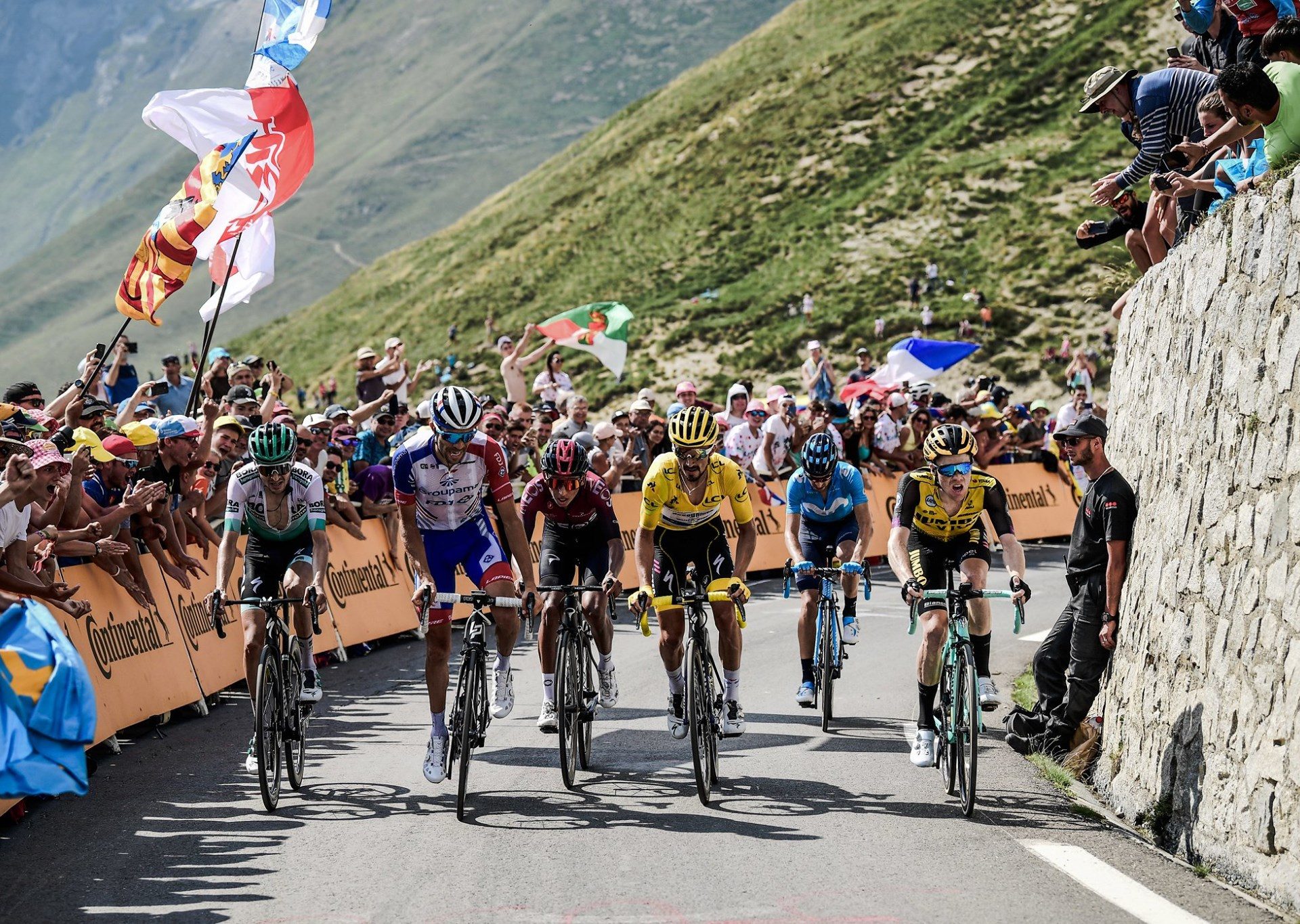 Kdo vyhraje Tour de France? Ve hře je 6 jezdců