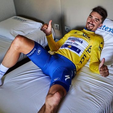 Kdo je Julian Alaphilippe, muž který na Tour zachránil Francii