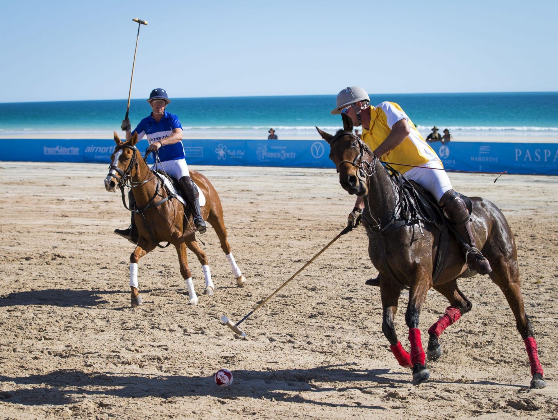 TAXIS BEACH POLO – PRVNÍ PÓLO TURNAJ NA PLÁŽI V ČESKU