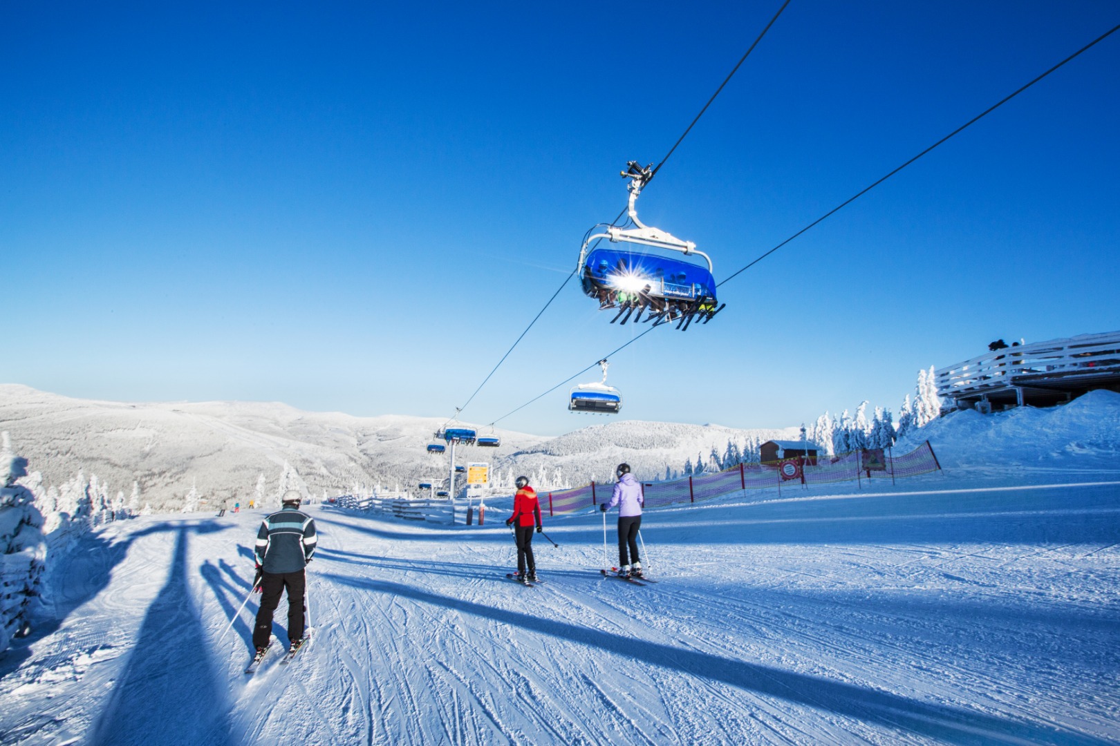 K předplatnému Premium Ski rozdáváme celodenní skipasy do Špindlu