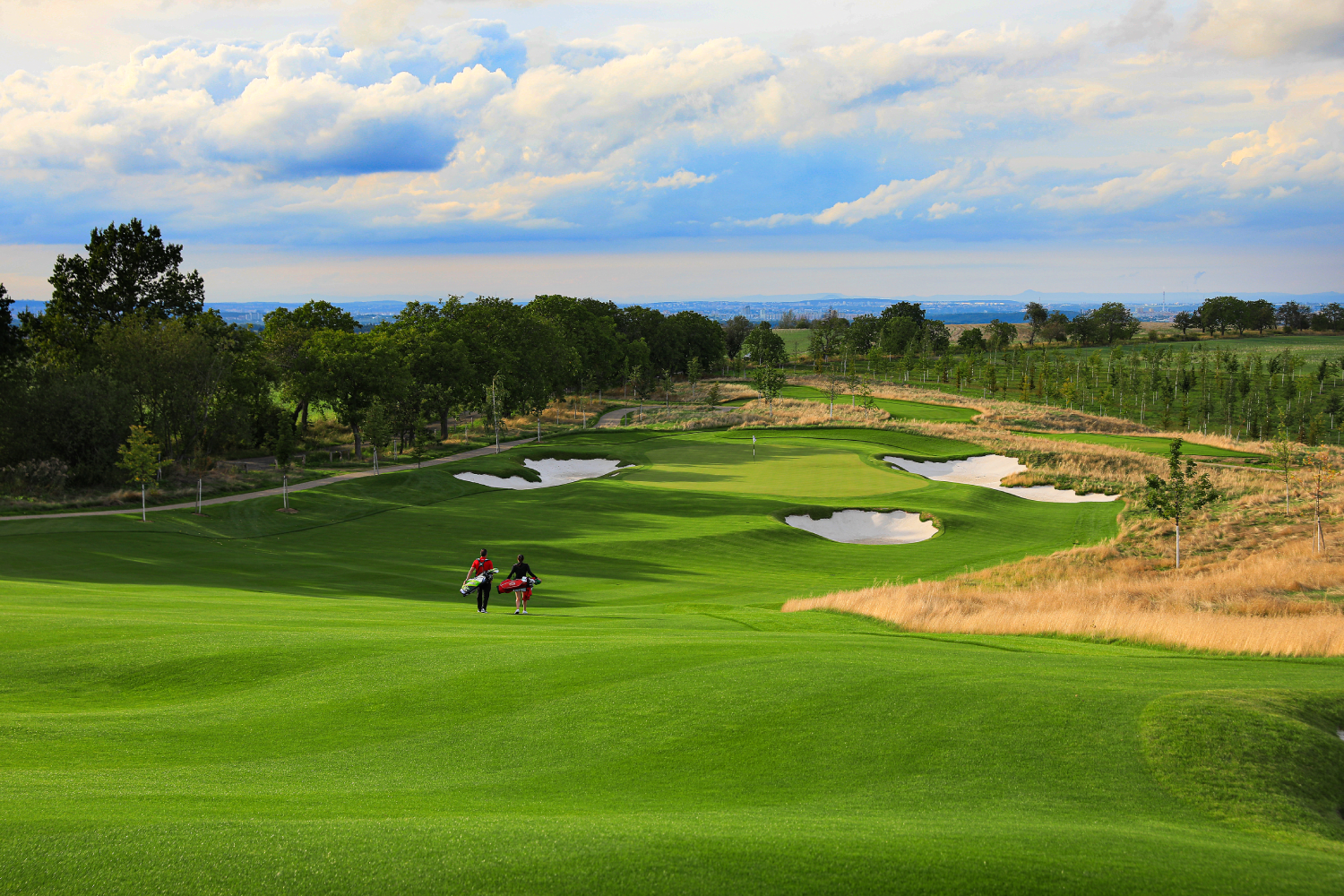 PGA National Czech Republic Oaks Prague uvolňuje k prodeji omezený počet členství a nabízí možnosti pro golfové privátní eventy