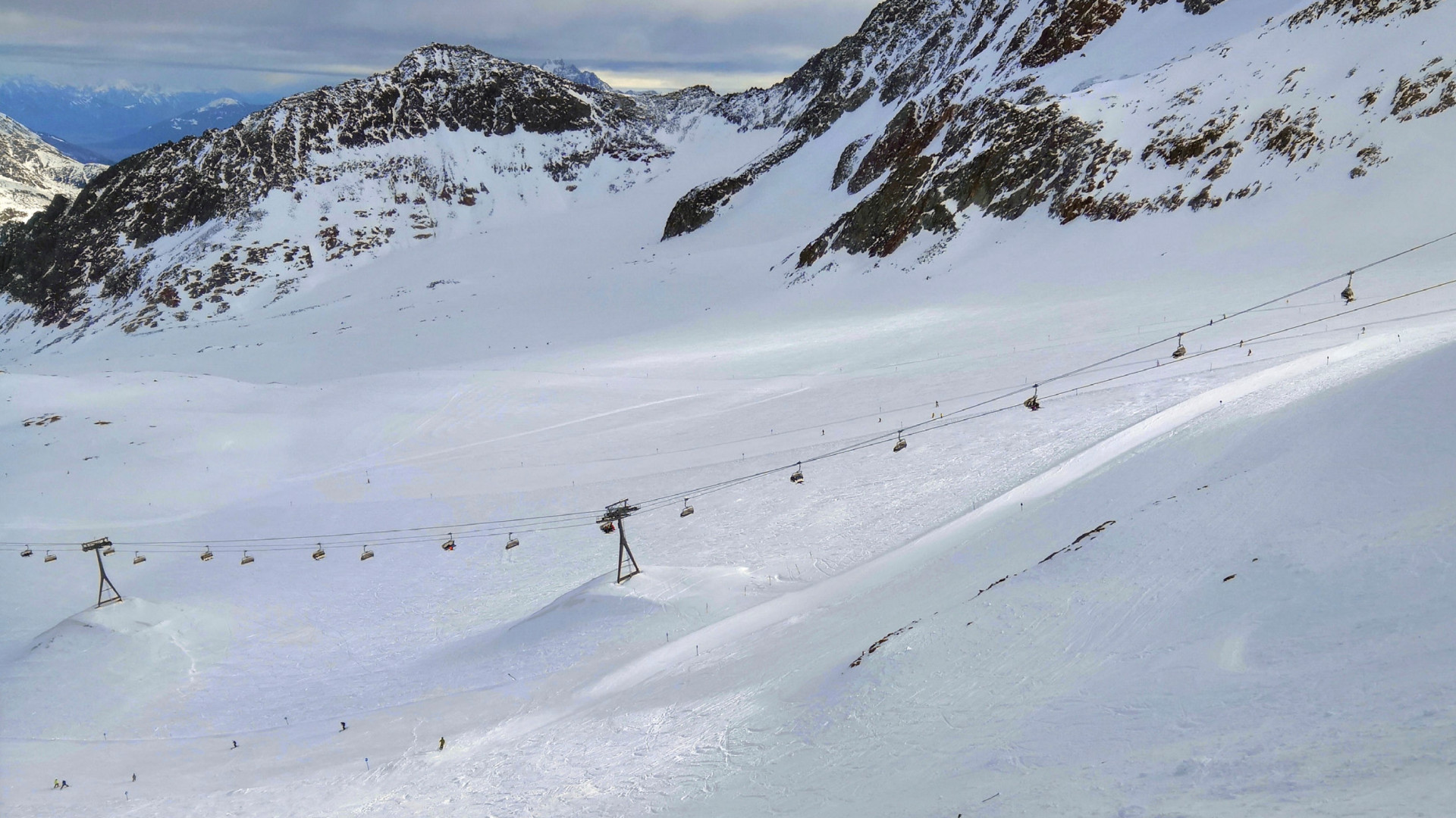 Lyžování na Stubai – Ledovce a vlnící se sjezdovky